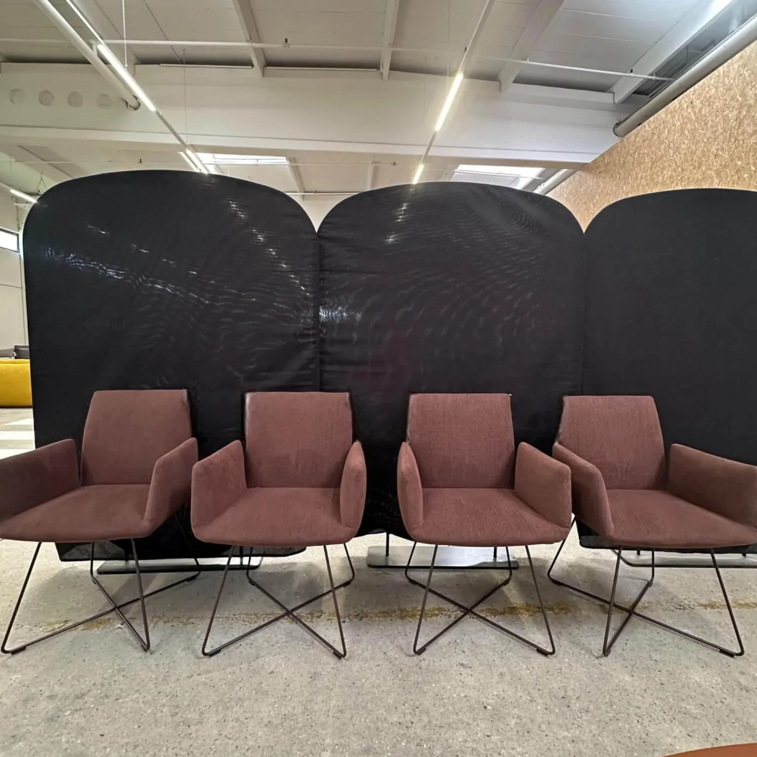 COR Stuhlsets|4er Set Stuhl Jalis 541 Stoff 10125 Bordeaux Rot Drahtgestell Lack RAL 010 20 10 Wengenschwarz Mit Filzgleiter