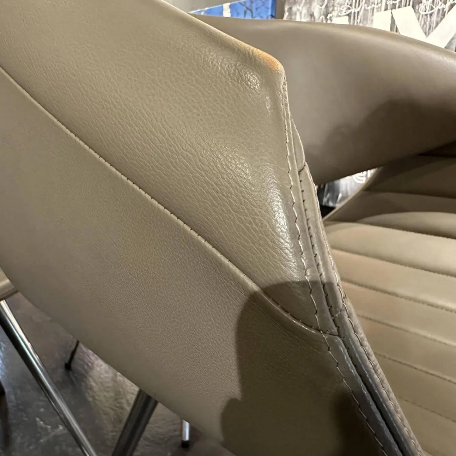 Dauphin Home Stuhlsets|4-er Set Stuhl Perillo Leder Royal Reed Vierfußgestell Aluminium