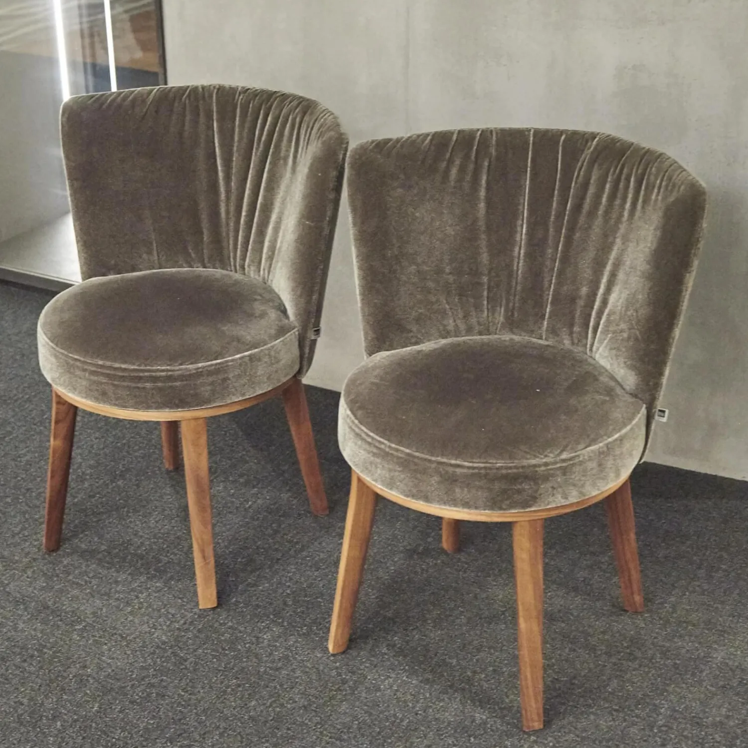 Bielefelder Werkstätten Stuhlsets|2er Set Stuhl Polo Cocktail Stoff Emilia B-121 Untergestell Nussbaum Geölt Mit Drehfunktion Und Rückholmechanik