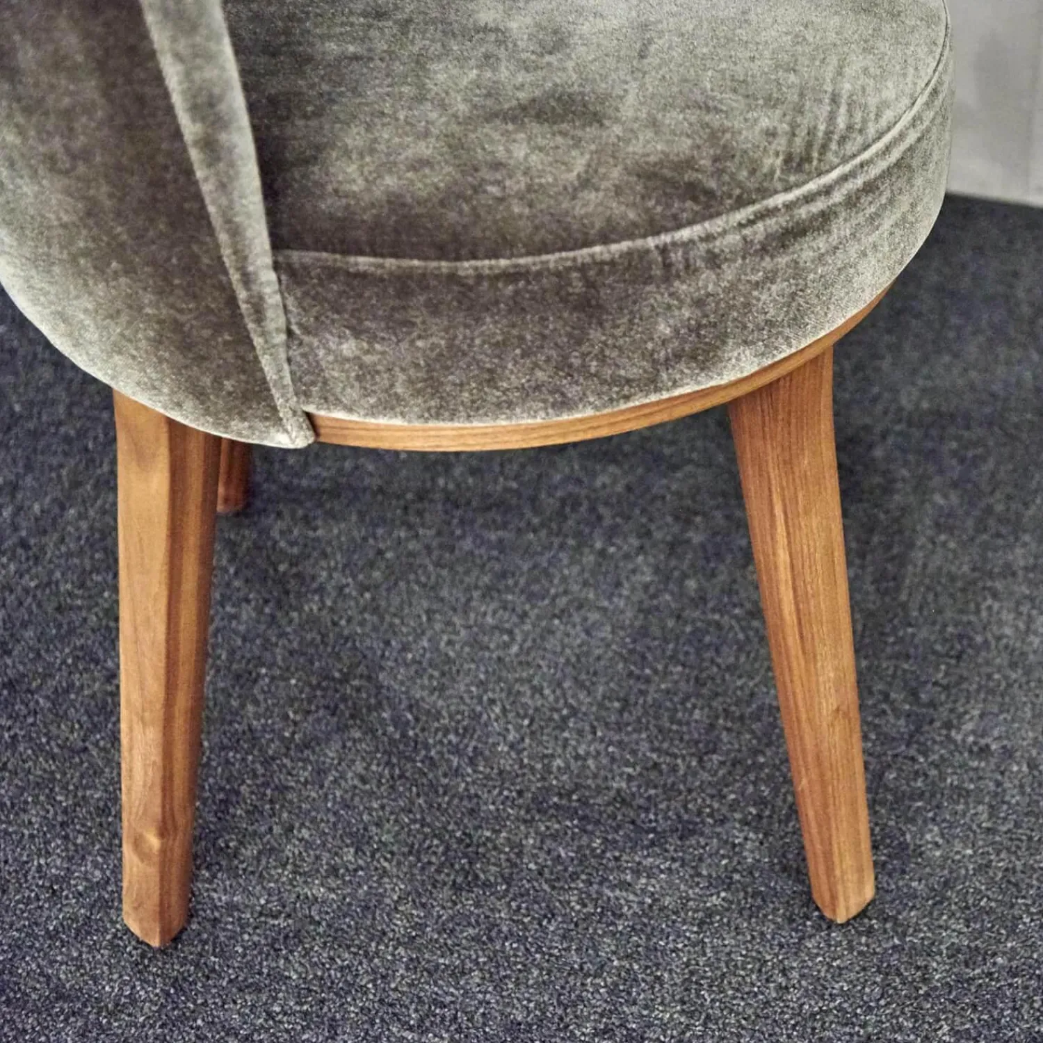 Bielefelder Werkstätten Stuhlsets|2er Set Stuhl Polo Cocktail Stoff Emilia B-121 Untergestell Nussbaum Geölt Mit Drehfunktion Und Rückholmechanik