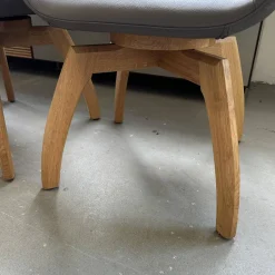 Scholtissek Stuhlsets|4er Set Stuhl Rasant Leder 2 03 Elephant Grau Gestell Knorrige Eiche Natur Geölt Inklusive Drehfunktion Mit Rückholfunktion