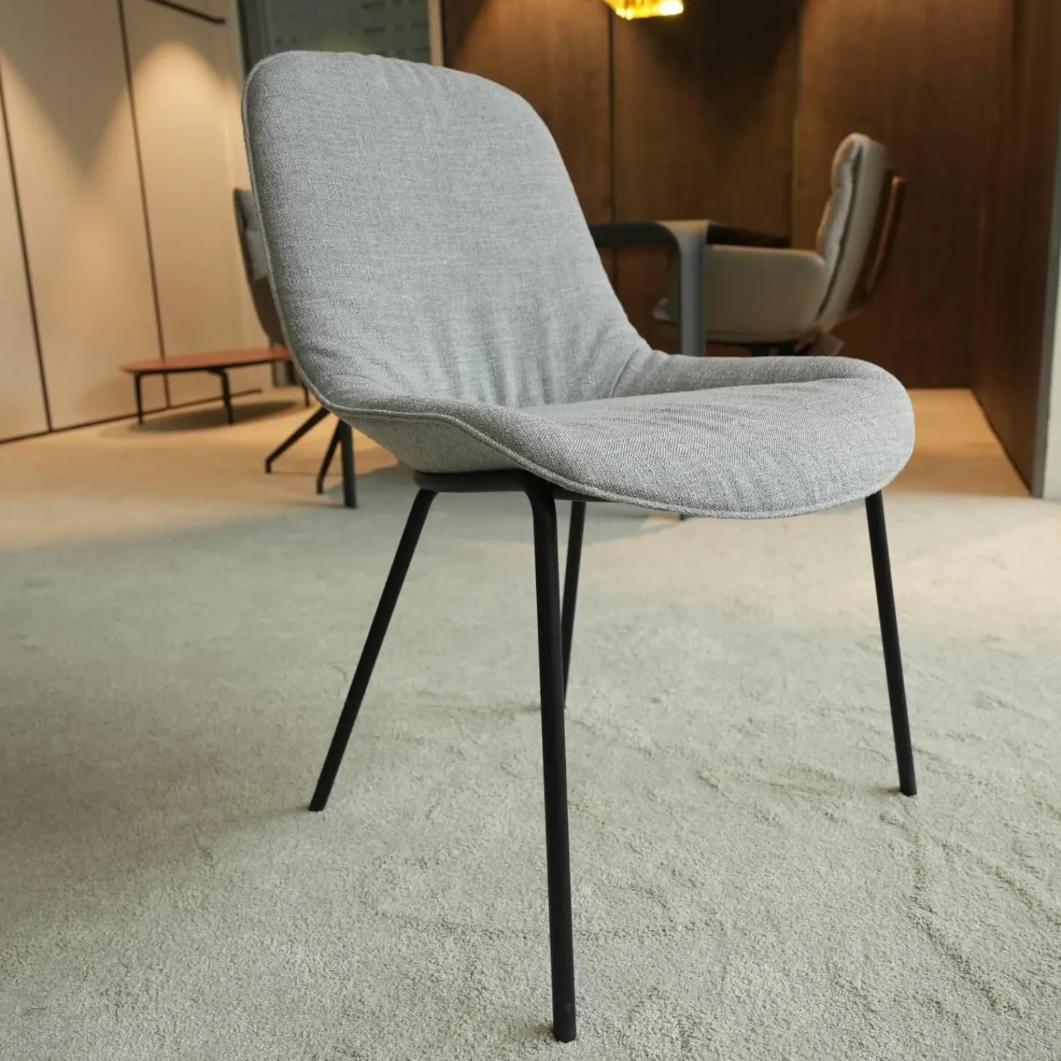 Walter Knoll Stuhlsets|2er Set Stuhl Sheru Stoff Gaia 7891 Platin Grau 4 Bein Untergestell Matt Pulverbeschichtet Schwarz