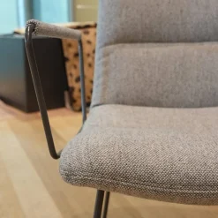 KFF Stuhlsets|6er-Set Armlehnstuhl Arva Light Bezug Stoff Hallingdal 116 Grau Drahtkufengestell Eisenblank Einschichtlack