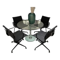 Vitra Stuhlsets|4er-Set Armlehnstuhl EA104 Bezug Hopsak Dunkelgrau 05 Gestell Aluminium Drehbar Filzgleiter Ohne Tisch