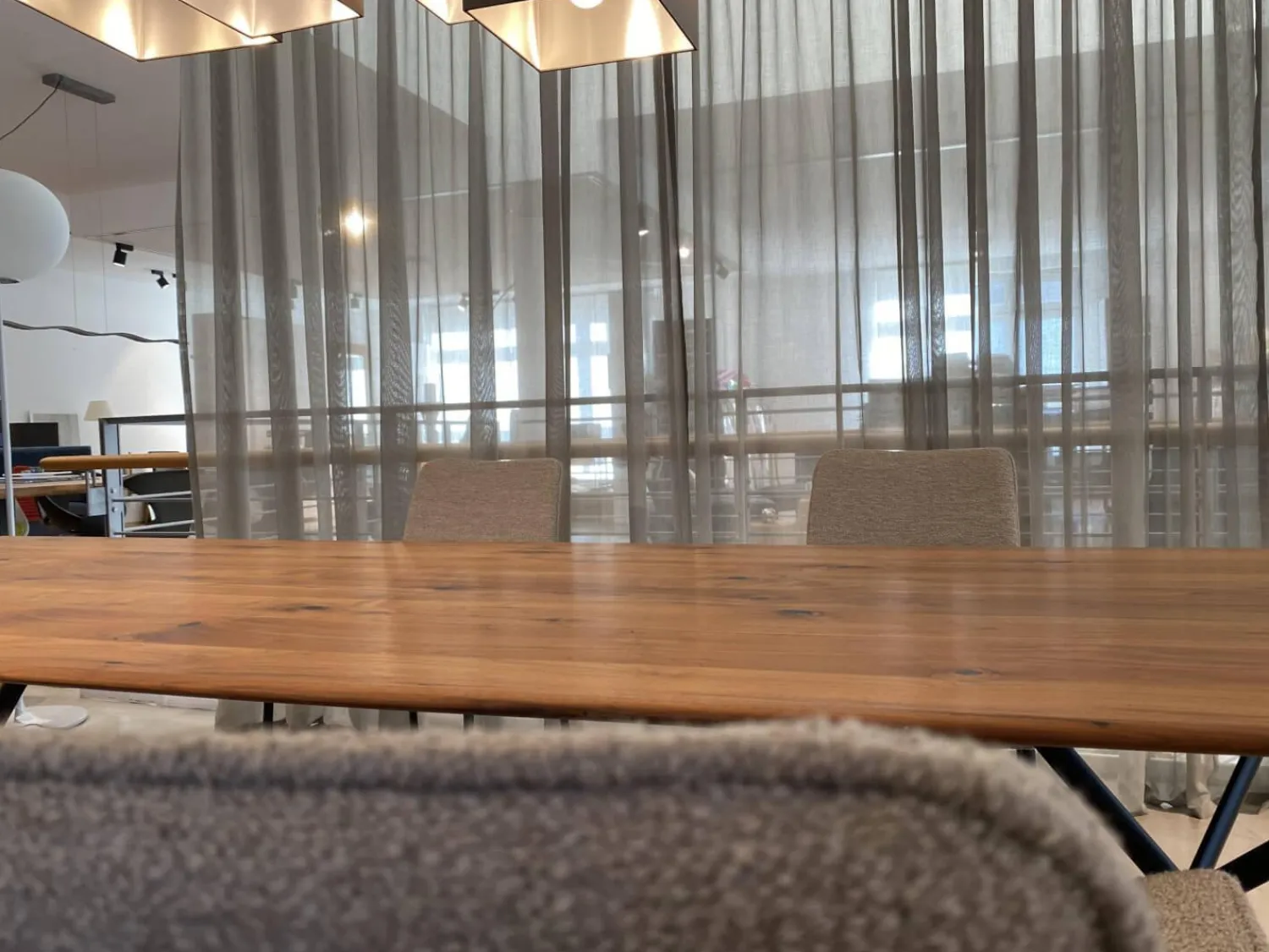 Christine Kröncke Stuhlsets|4er-Set Armlehnstuhl Jaro 200 Stoff 071 Ash Beige Grau Gestell Schwarz Gepulvert