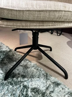 Christine Kröncke Stuhlsets|2er-Set Armlehnstuhl Sophie Innen Stoff Sama 072 Papyrus Creme Außen Leder Nature Lavagrau Gestell Schwarz Pulverbeschichtet