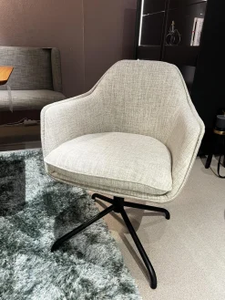 Christine Kröncke Stuhlsets|2er-Set Armlehnstuhl Sophie Innen Stoff Sama 072 Papyrus Creme Außen Leder Nature Lavagrau Gestell Schwarz Pulverbeschichtet