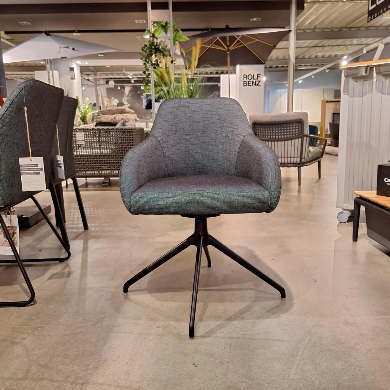 Stern Gartenstühle|4er-Set Armlehnstuhl Turn Outdoorstoff Seidenschwarz Gestell Aluminium Schwarz Matt