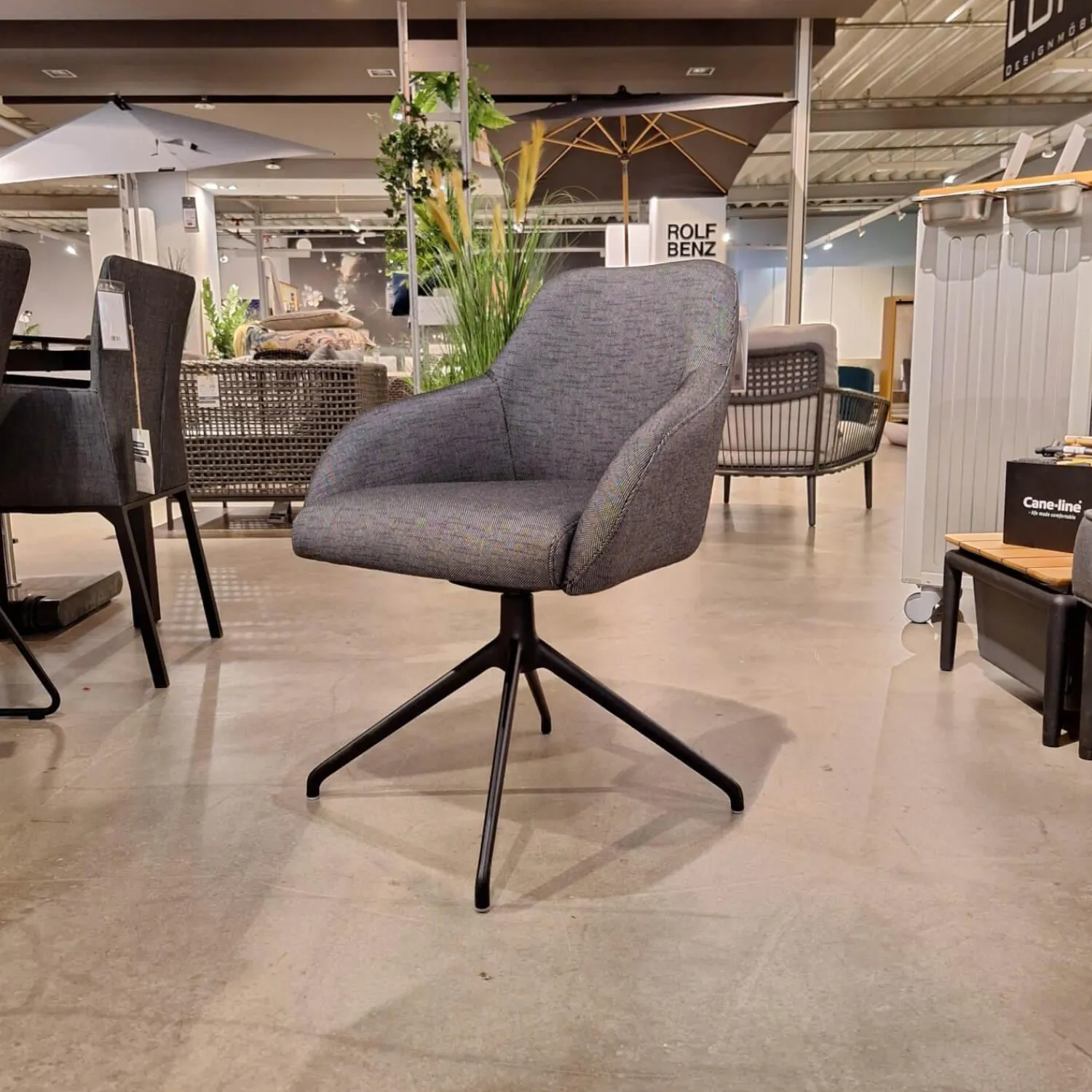 Stern Gartenstühle|4er-Set Armlehnstuhl Turn Outdoorstoff Seidenschwarz Gestell Aluminium Schwarz Matt