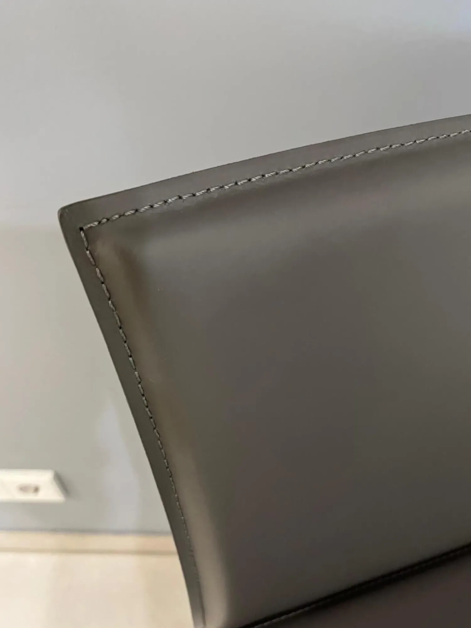 Draenert Barhocker & Barstühle|2er-Set Barhocker 2078 Nobile Kernleder Muscat Braun Naht Muscat Fußkreuz Schwarz