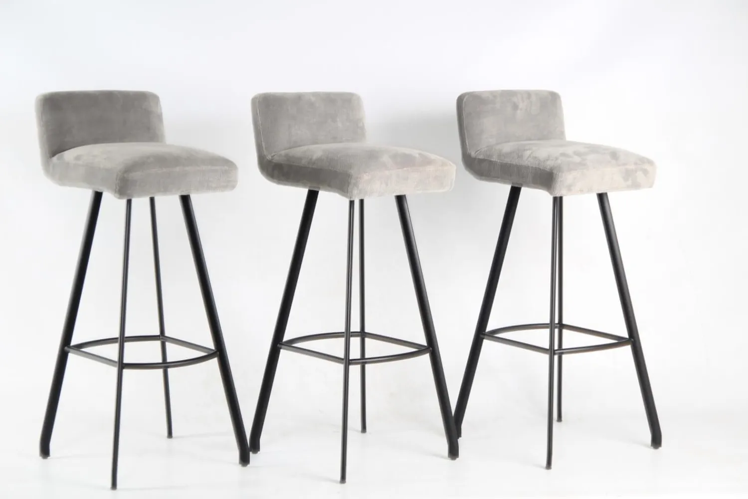 Christine Kröncke Barhocker & Barstühle|3er-Set Barhocker Greg Sitzhöhe 80cm Stoff Beloved Grau