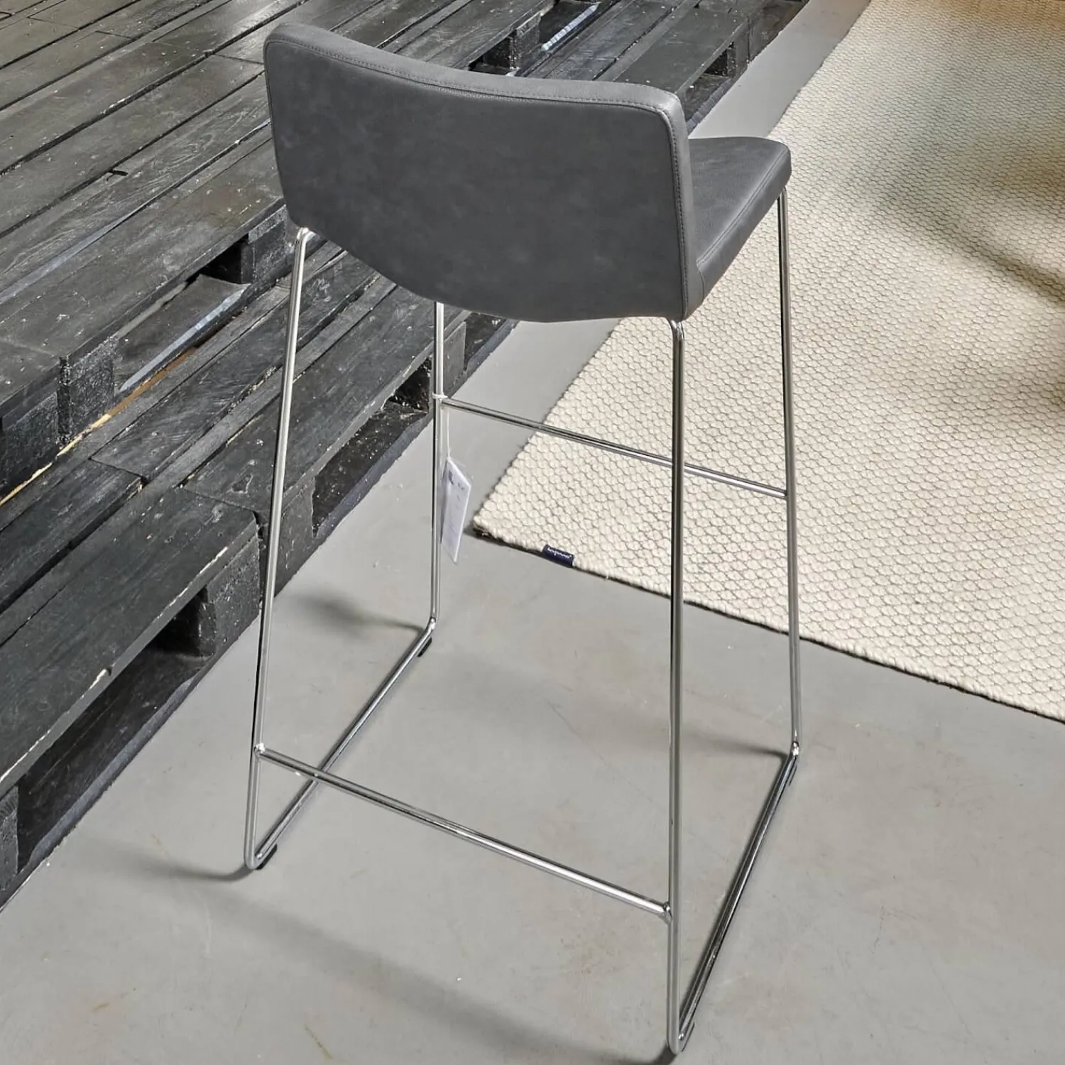 Tonon Barhocker & Barstühle|2er-Set Barhocker Wave Bezug Eco-Leder Schwarz Gestell Verchromt Inklusive Gleiter