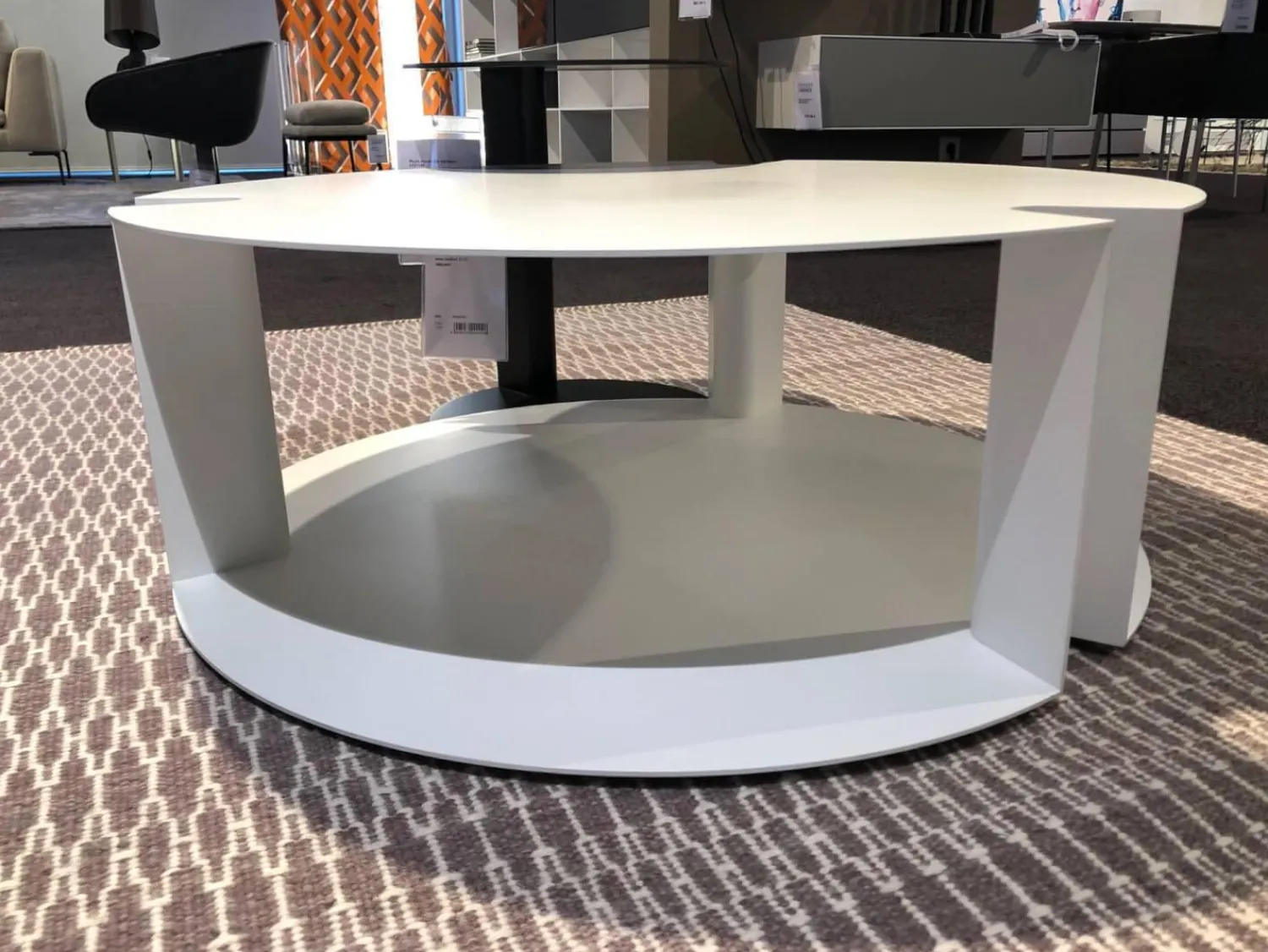 B&B Italia Beistelltische|Couchtische|2er-Set Beistelltisch Nix Weiß Lackiert Kernleder Schwarz