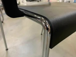 Brunner Stuhlsets|20er-Set Stapelstuhl mit Armlehnen Linos Schwarz auf Rollwagen