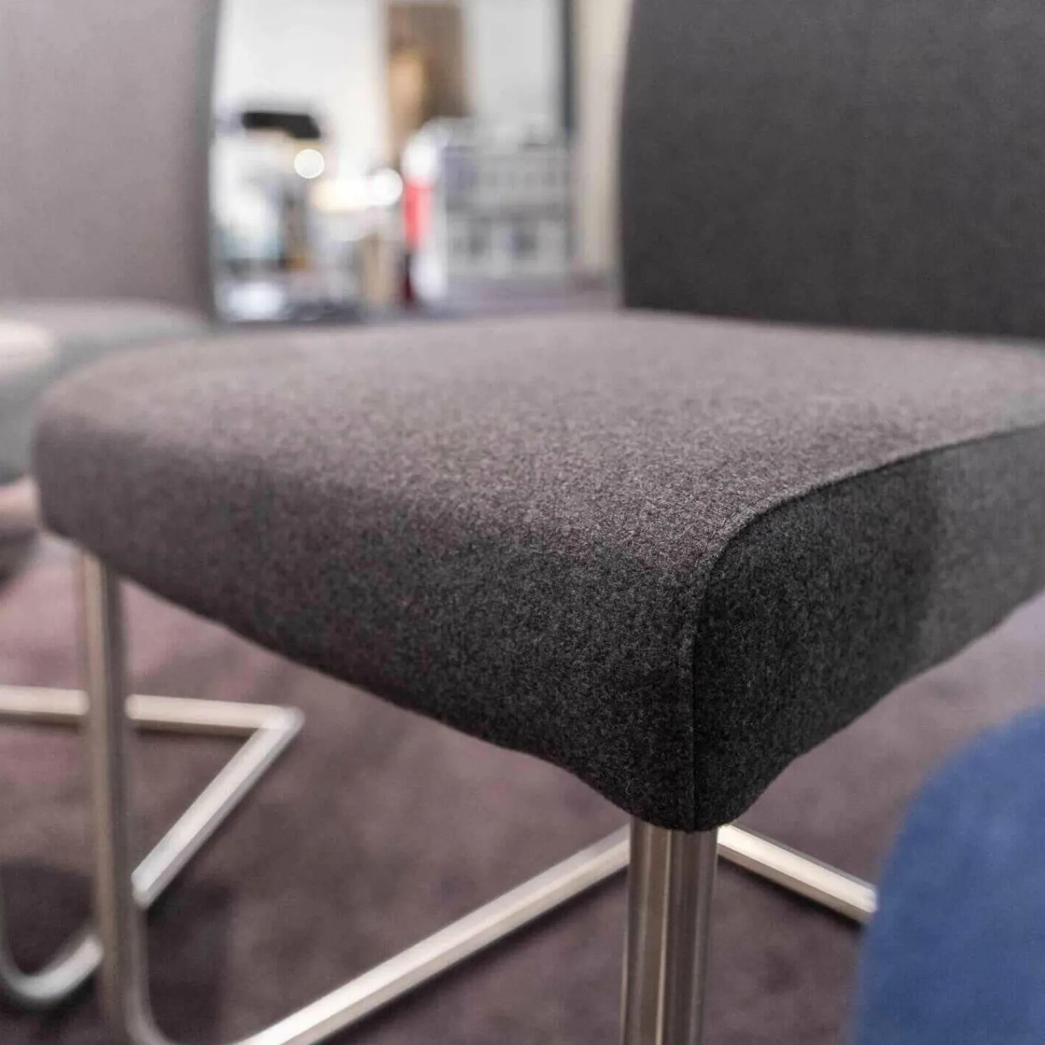 Carega Design Stuhlsets|4er-Set Freischwinger CA Diana 3/B Stoff Facet Aubergine Lichtgrijs Middengrijs Blue