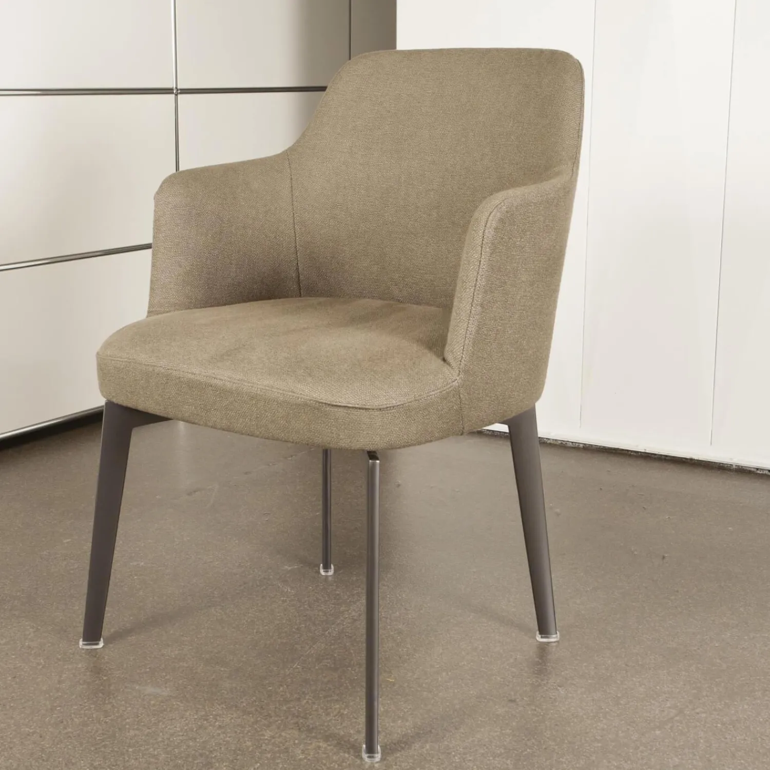 Flexform Stuhlsets|4er-Set Leda Stühle Stoffbezug Ernest 344 Beige mit Armlehnen