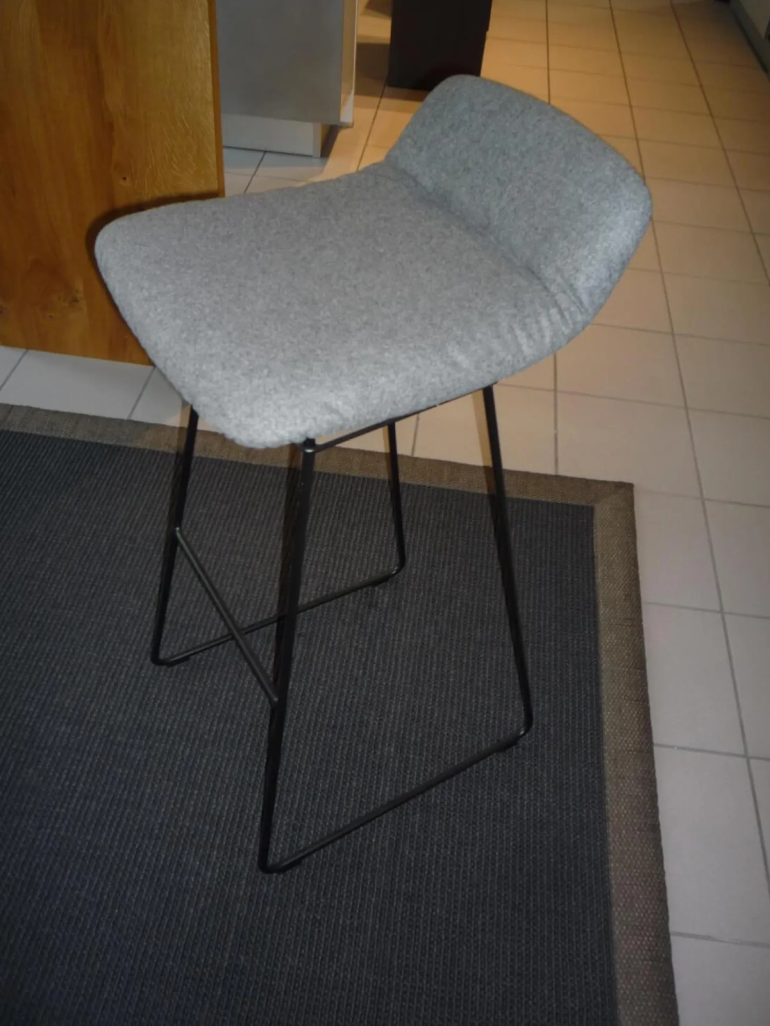 Freifrau Stuhlsets|2er-Set Leya Barstool Low Grauer Loden Filigranes Drahtgestell