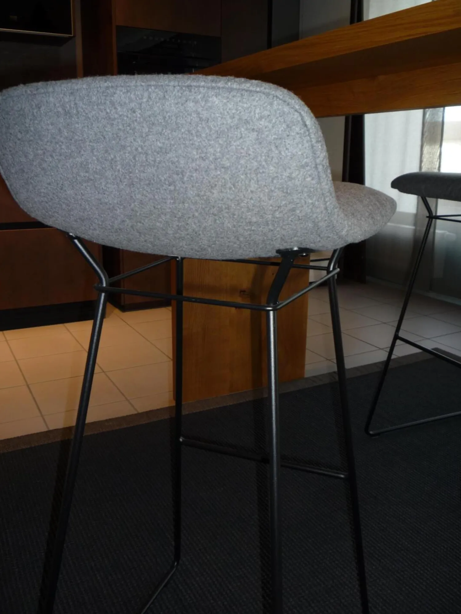 Freifrau Stuhlsets|2er-Set Leya Barstool Low Grauer Loden Filigranes Drahtgestell