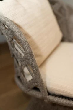 B&B Italia Gartenstühle|4er-Set Outdoorstuhl Flair Bezug Stoff Lilia Weiß Geflecht Taubengrau Gestell Tortora Lackiert