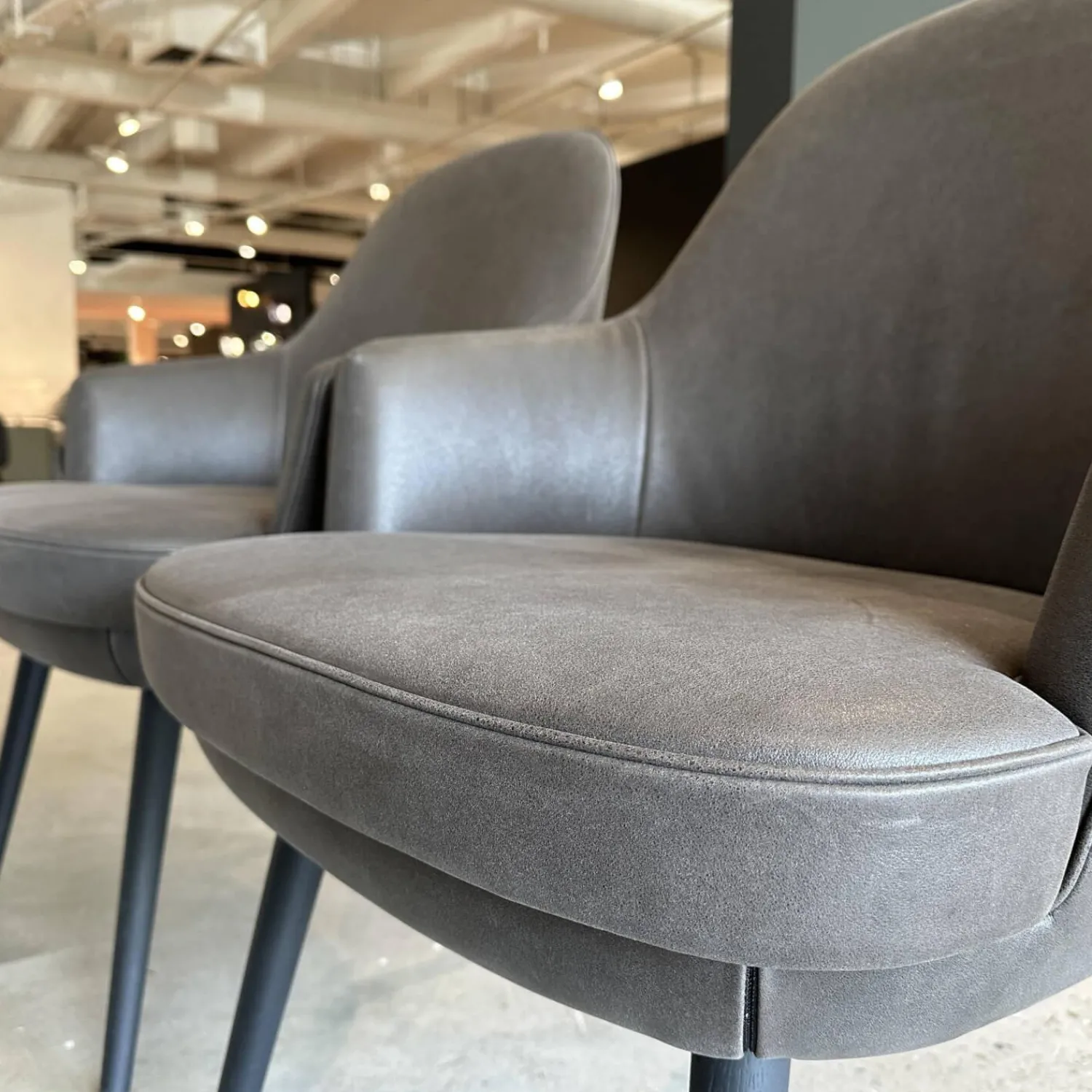 Walter Knoll Stuhlsets|2er-Set Sessel 1376 10 Leder Vintage 1410 Cigar Braun Grau Füße Eiche Geflammt Geölt Mit Kunststoffgleitern