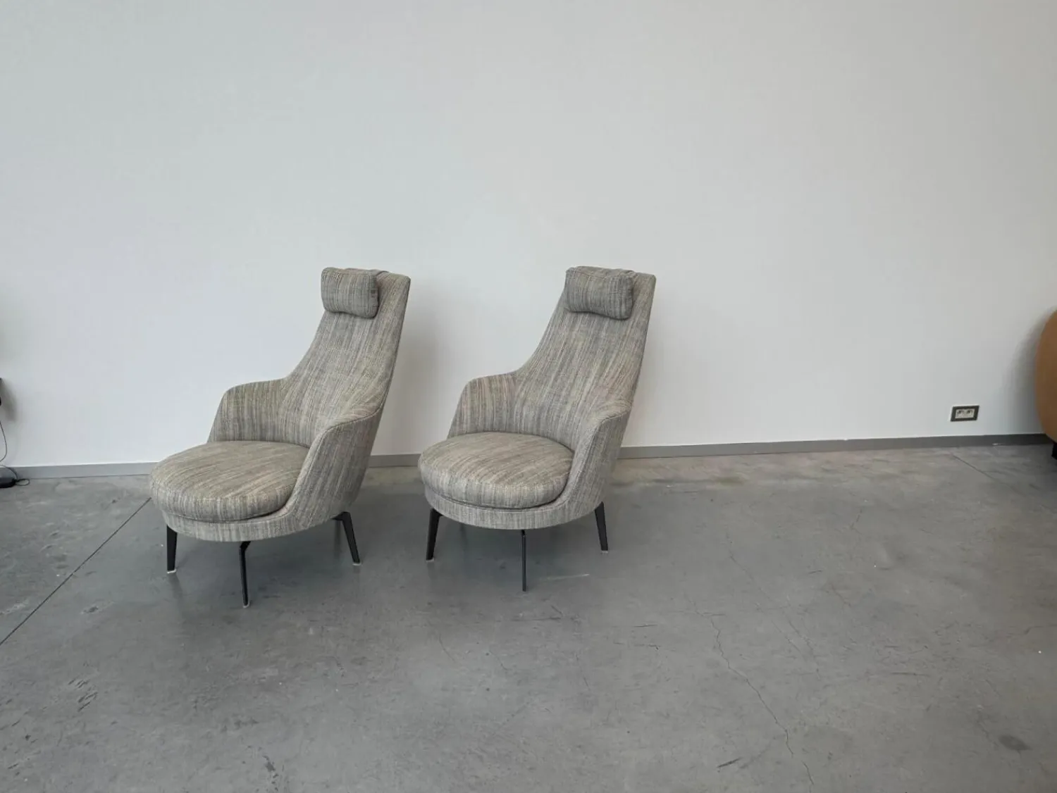 Flexform Relaxsessel|2er-Set Sessel Guscioalto Stoff Extra Ebe 1164 Grau Gestell Metall Brüniert Inklusive Kissen