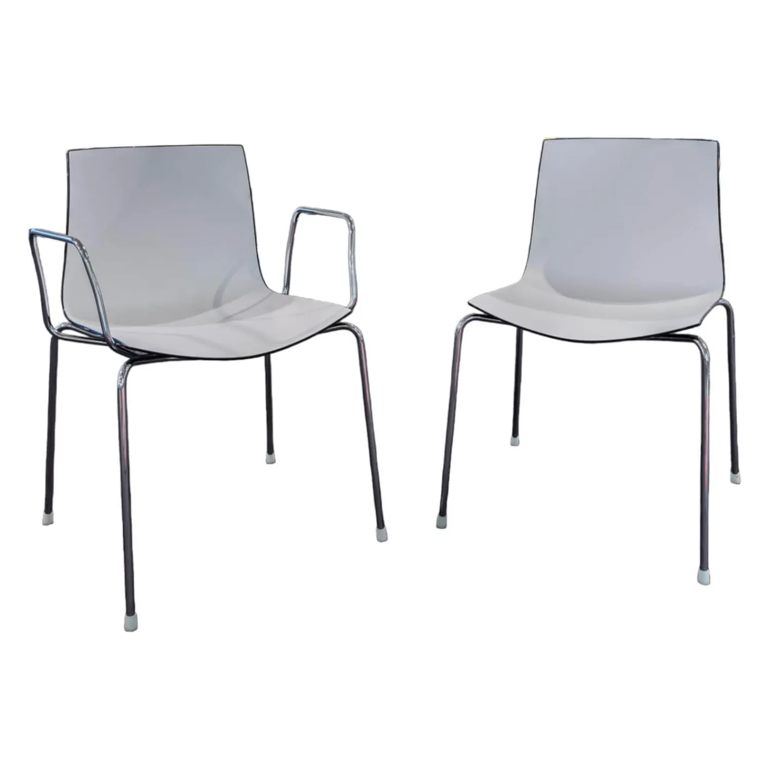 Arper Stuhlsets|2er-Set Stühle Catifa 46 Schwarz Vierfussgestell Chrom mit Schale Zweifarbig PO00209 Schwarz/Weiß