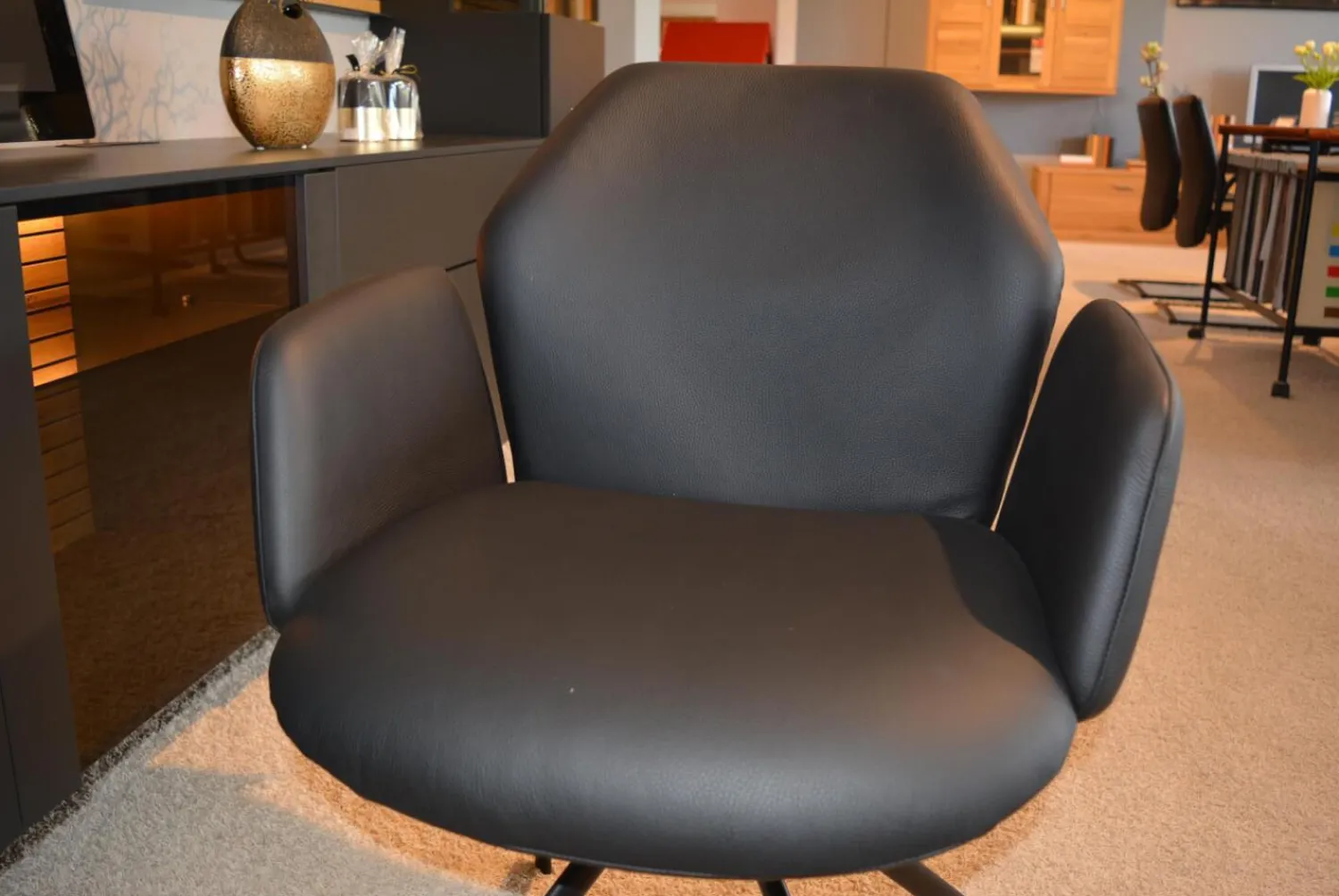 Ronald Schmitt Design Stuhlsets|6er-Set Stühle Mirella-C Leder Toledo Nero Spinnengestell Schwarz mit Rückholfeder