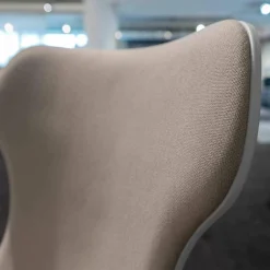 B&B Italia Stuhlsets|2er-Set Stühle Papilio Shell SH2I Holz Schale Weiß 0116B Stoff EBE Bastfarben 2429102