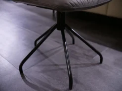 Bacher Stuhlsets|2er-Set Stuhl Aiden Soft Leder Luna Steingrau Spinnenfuß Schwarz Pulverbeschichtet Mit Drehmechanik Und Gleitern