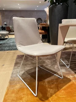 Freifrau Stuhlsets|6er-Set Stuhl Amelie Leder Oman Taupe Creme Gestell Weiß Pulverbeschichtet