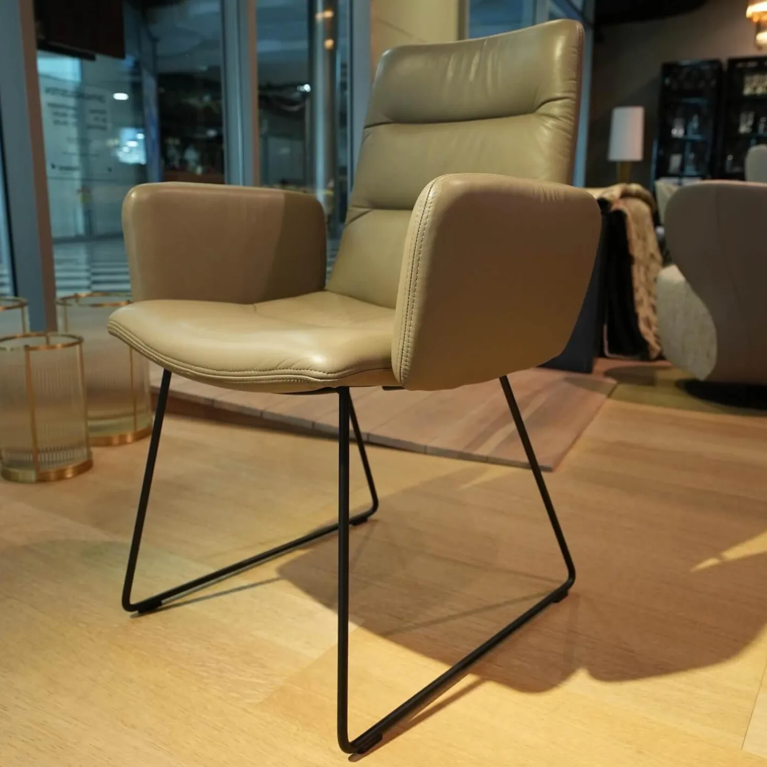 KFF Stuhlsets|2er-Set Stuhl Arva Light Leder Sauvage Schlammgrau 8103 Drahtkufengestell Struktur Schwarz