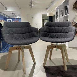 MDF Italia Stuhlsets|2er-Set Stuhl Flow Slim Stoff Sbiancato Tika mit vier Füßen in Bleicheiche