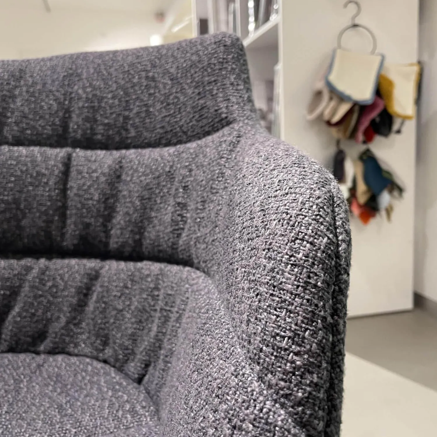 MDF Italia Stuhlsets|2er-Set Stuhl Flow Slim Stoff Sbiancato Tika mit vier Füßen in Bleicheiche