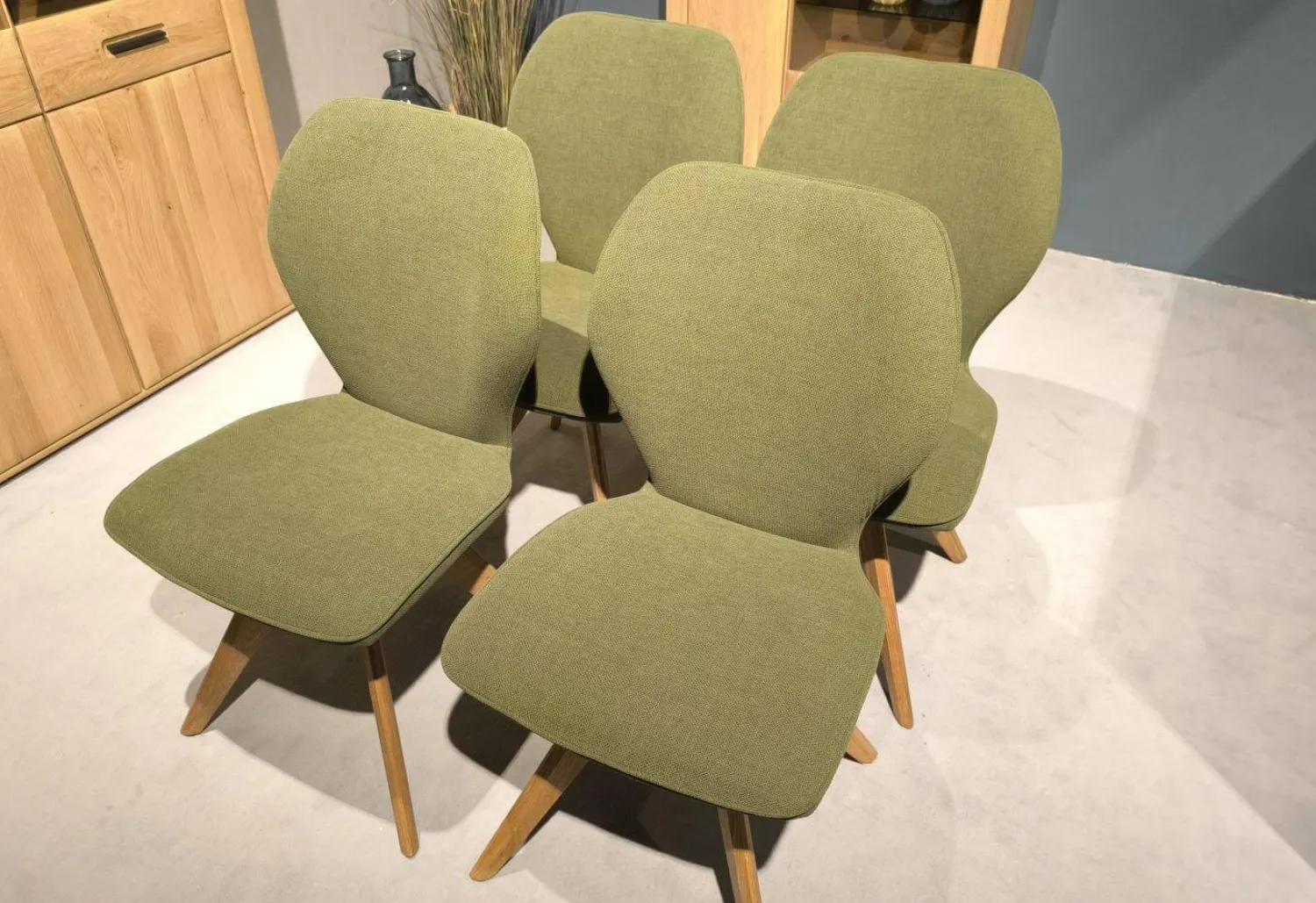 Niehoff Stuhlsets|4er-Set Stuhl Linea Dining Trend Time Stoff Malera L Olive Grün Gestell Wildeiche Geölt Fest