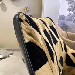 Bielefelder Werkstätten Stuhlsets|2er-Set Stuhl Saloni Stoff Jim Thompson Syncopation Topaz Schwarz Gold Rücken Leder Provonce Schwarz Fuß Nussbaum Geölt