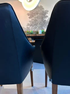 Bielefelder Werkstätten Stuhlsets|2er-Set Stuhl Saloni Stoff Jim Thompson Syncopation Topaz Schwarz Gold Rücken Leder Provonce Schwarz Fuß Nussbaum Geölt