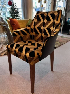 Bielefelder Werkstätten Stuhlsets|2er-Set Stuhl Saloni Stoff Jim Thompson Syncopation Topaz Schwarz Gold Rücken Leder Provonce Schwarz Fuß Nussbaum Geölt