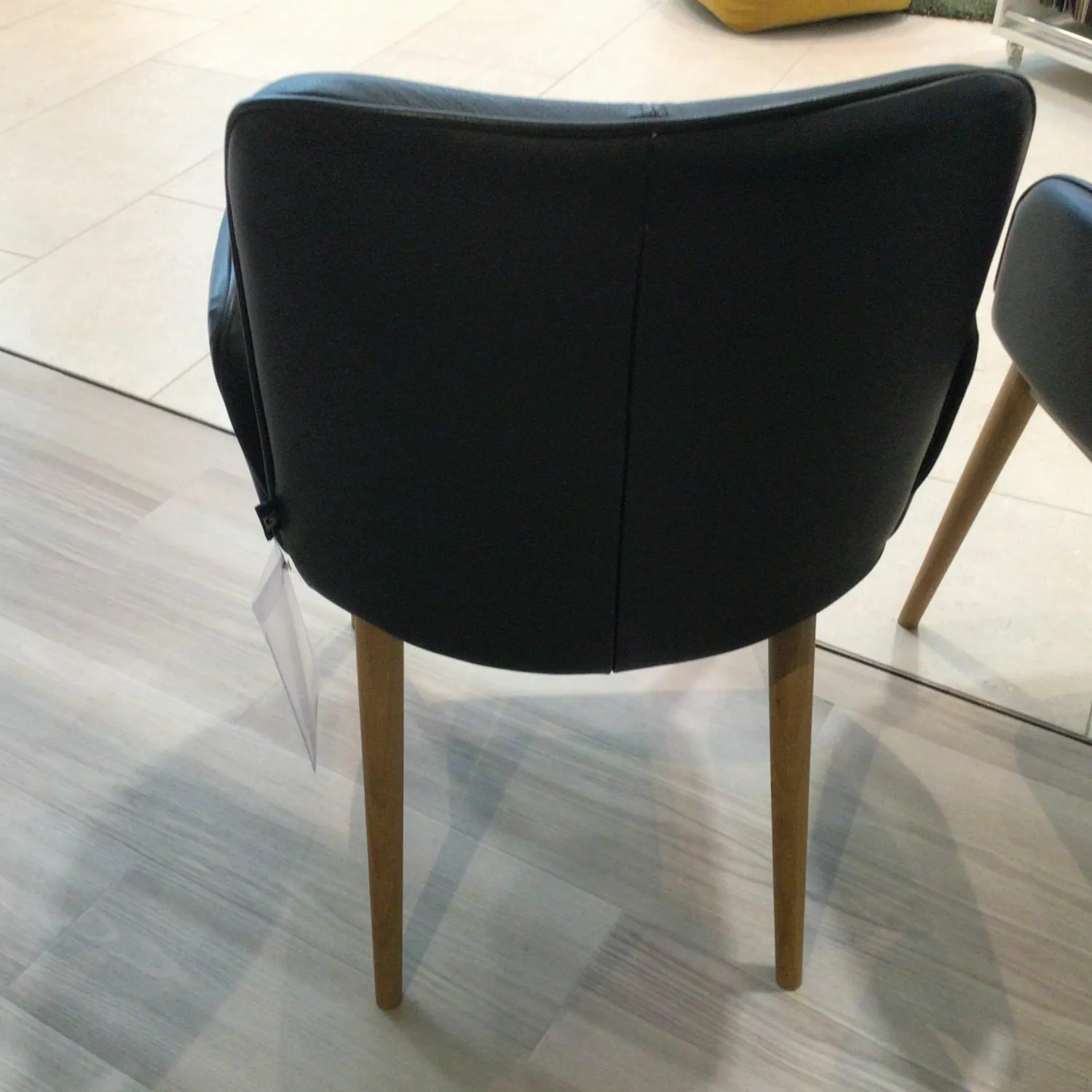 Contur Stuhlsets|2er-Set Stuhl Urbino Stuhl Leder Massiv Nero Füße Eiche Natur mit Armlehne