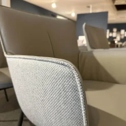 Rolf Benz Stuhlsets|6er-Stuhlset K-Stu 655 + RSA-Stu 655 Koprus In Leder 38.101 Steingrau Rückenschale In Stoff 28.101 Signalgrau/Taubenblau Meliert Gestell Vierfuß Rundrohr Stahl Glatt Pulverbeschichtet Seidenmatt Umbragrau