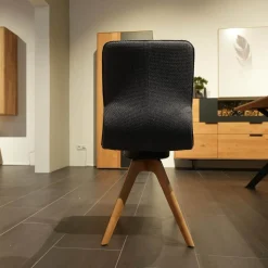 Wiemann Essgruppen|Essgruppe 45225 Tisch Wildeiche Massiv Natur Gestell Metall Lack Schwarz 2140 Stühle Und Bank 663 66SN Wildeiche Natur Effekt Lack Amour 12201 Dark Grey Grau Rücken Stoff Forza 12305 Gestell Metall