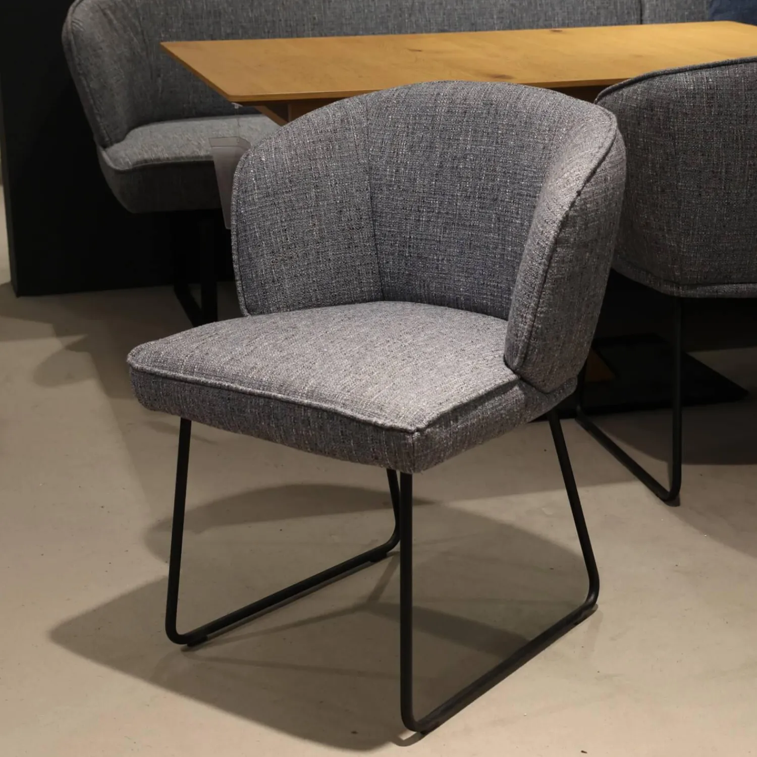 K+W Essgruppen|Essgruppe 5503 Tischplatte Asteiche Bianco Furniert Stoff Niagara Blue Blau