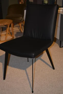 WK Wohnen Esstische|Essgruppe 812 Verkehrsschwarz Mit Stühlen 732 Leder 1 Nero