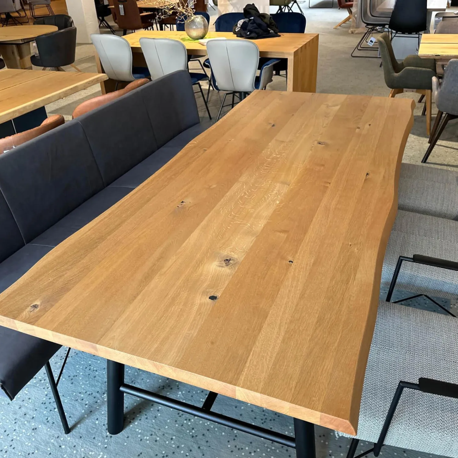 Bert Plantagie Essgruppen|Esstische|Essgruppe Berck Anise Aster Brown Eiche Astig Geölt Leder Twilight Anthrazit Gestell Lack Verkehrsschwarz