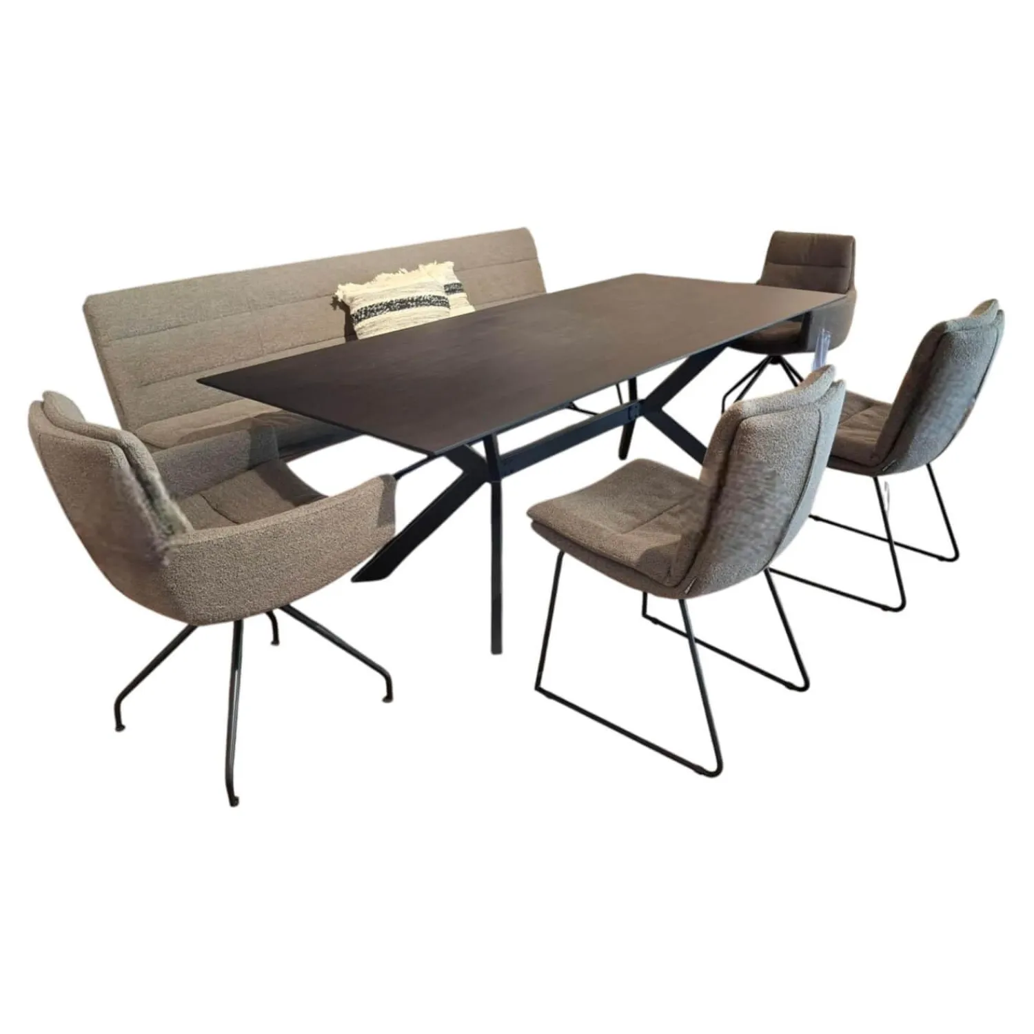 Raum.Freunde Stuhlsets|Essgruppe Jukka Stoff Alpine Braun Gestell Schwarz 1 Bank 4 Stühle