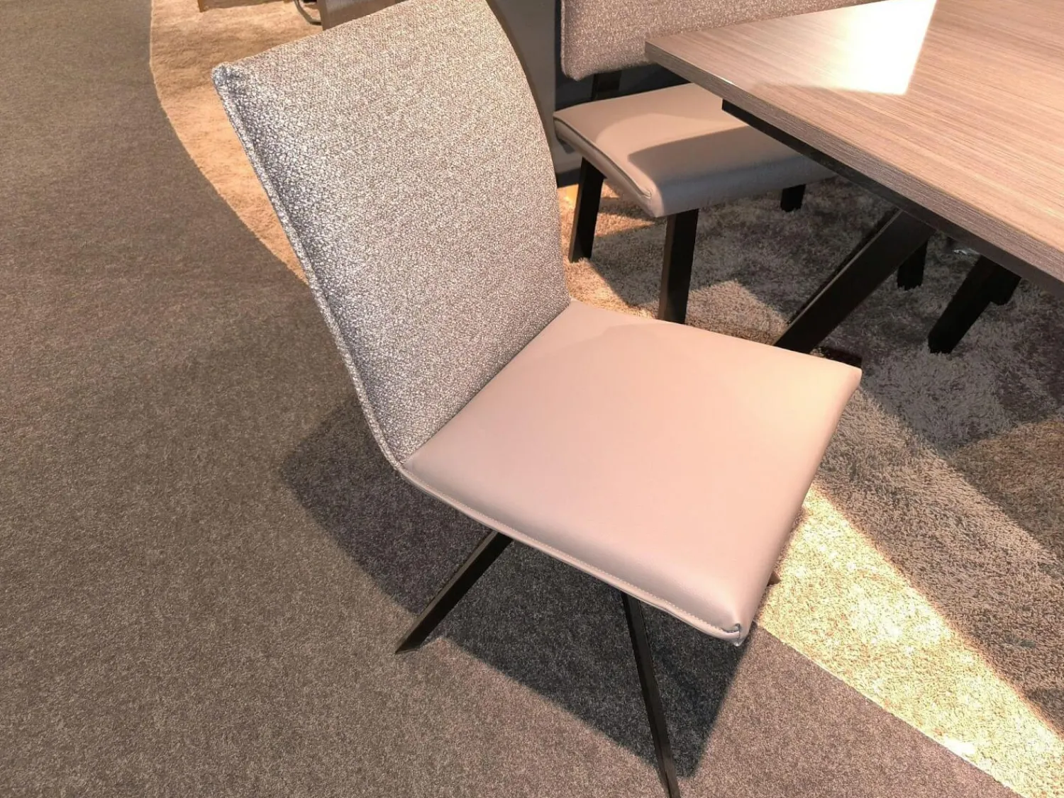 Schösswender Essgruppen|Essgruppe Malta 100 Stoff Wizard 07 Mittelgrau Grau Und Sigma 23 Grau Gestell Metall Schwarz Tisch Oak Grau