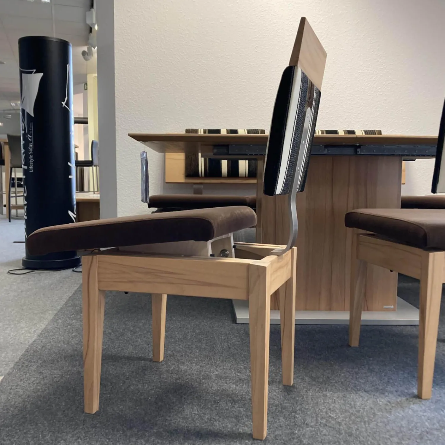 Schösswender Essgruppen|Essgruppe Modell Multisit mit 1 Säulentisch 2 Bänke 2 Stühle mit Funktion