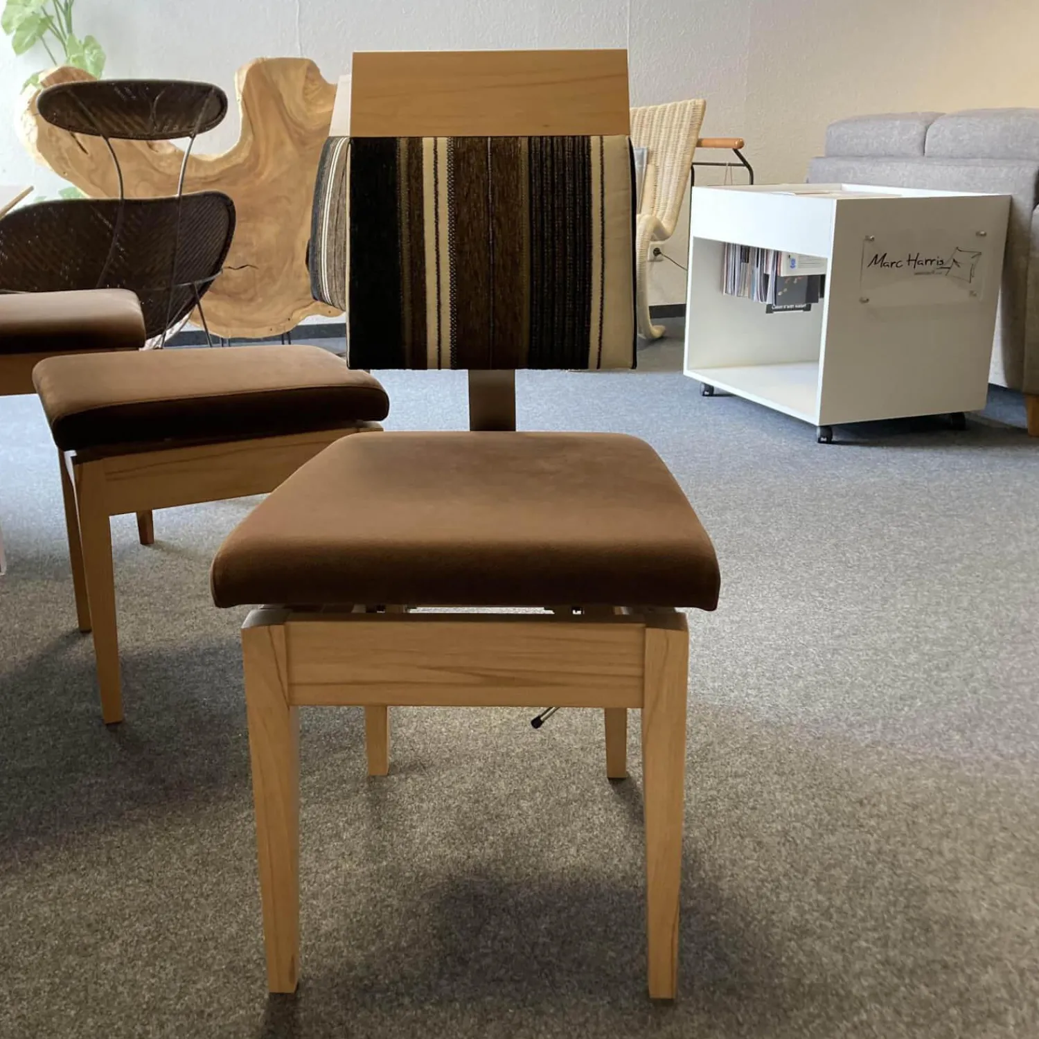 Schösswender Essgruppen|Essgruppe Modell Multisit mit 1 Säulentisch 2 Bänke 2 Stühle mit Funktion