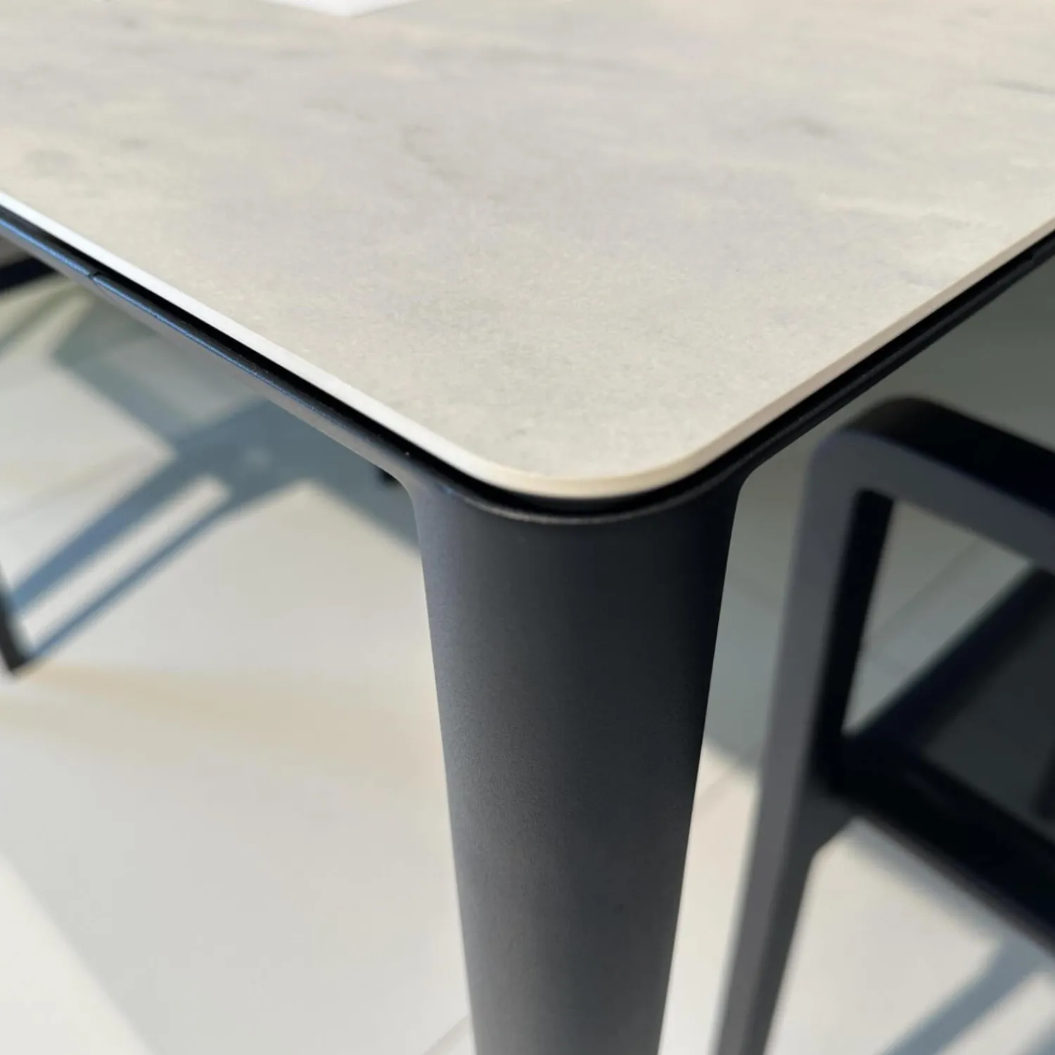 Royal Botania Essgruppen|Essgruppe Outdoor Unite Platte Keramik Bianco Statuario Weiß Grau Mit 6 Stühlen