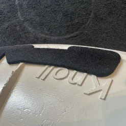 Knoll International Essgruppen|Stuhlsets|Essgruppe Saarinen Tisch Platte Fenix Weiß Fuß Schwarz Stuhl Tulip Fenix Schwarz Und Weiß Stoff Eva 154 Gold