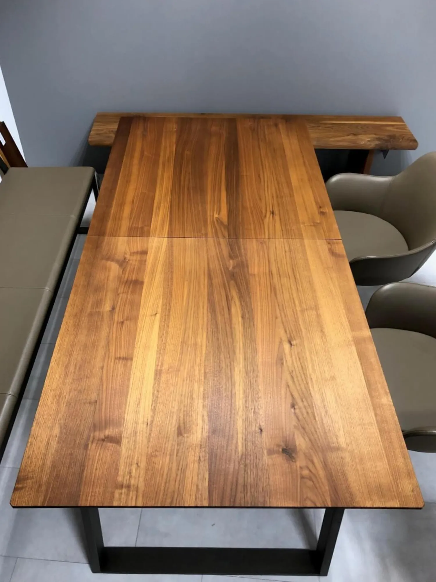 Wimmer Essgruppen|Essgruppe Terso Esstisch Nussbaum Rustikal Massiv 3 Stuhlsessel 1 Bank Leder Colorado Pistazie